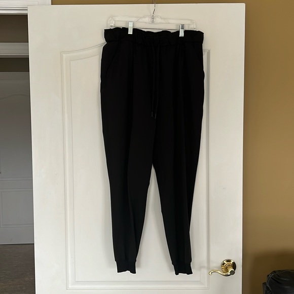 Lululemon Stretch High-Rise Jogger - Picture 1 of 4